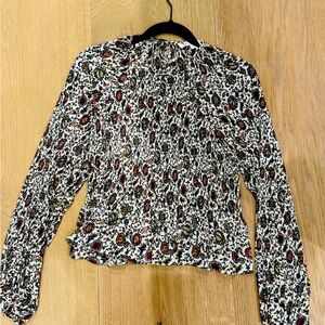 VERONICA BEARD long sleeve sleeve blouse
With ruffle bottom.